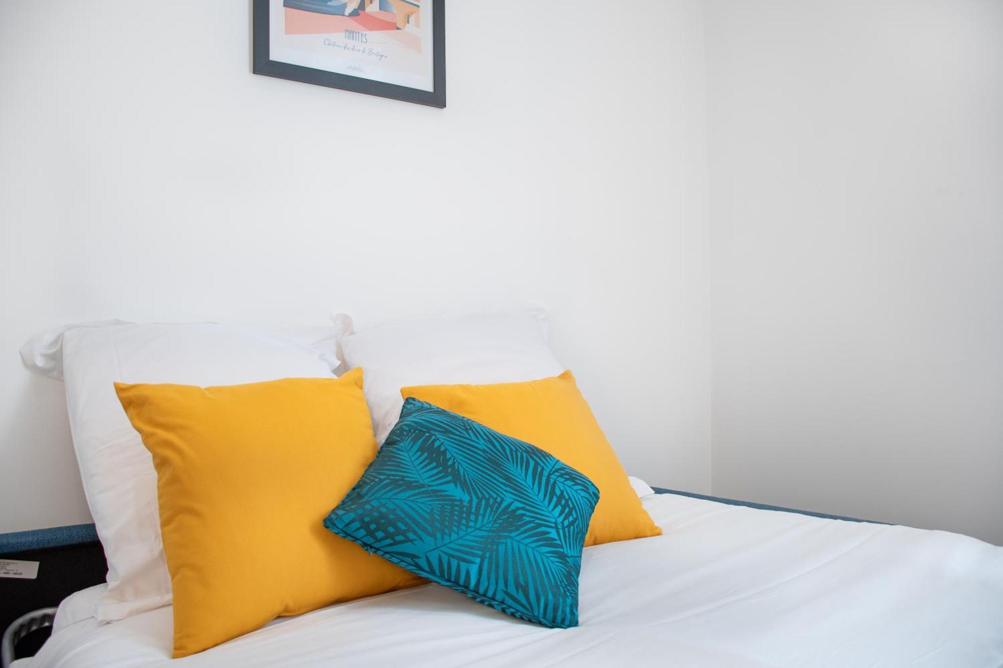 L'Appartement Des Ducs Avec Baignoire Double น็องต์ ภายนอก รูปภาพ