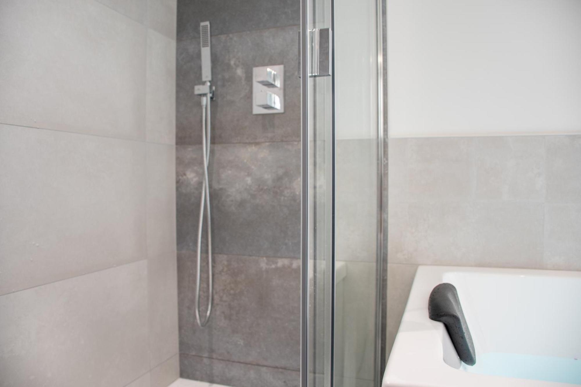 L'Appartement Des Ducs Avec Baignoire Double น็องต์ ภายนอก รูปภาพ
