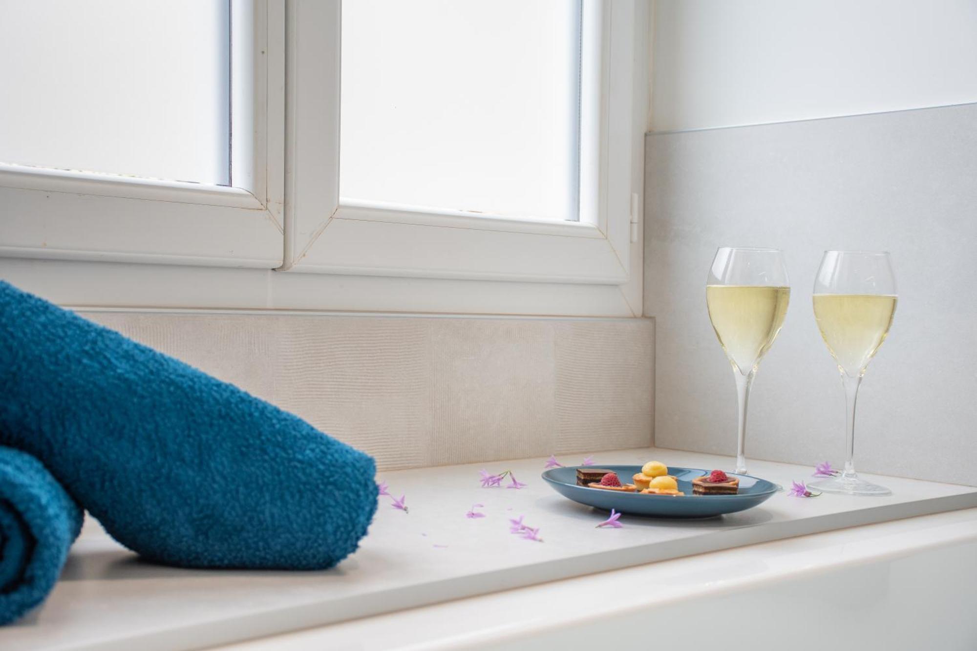 L'Appartement Des Ducs Avec Baignoire Double น็องต์ ภายนอก รูปภาพ